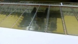 Нанесение клея герметика на вакуумным столе 1,7