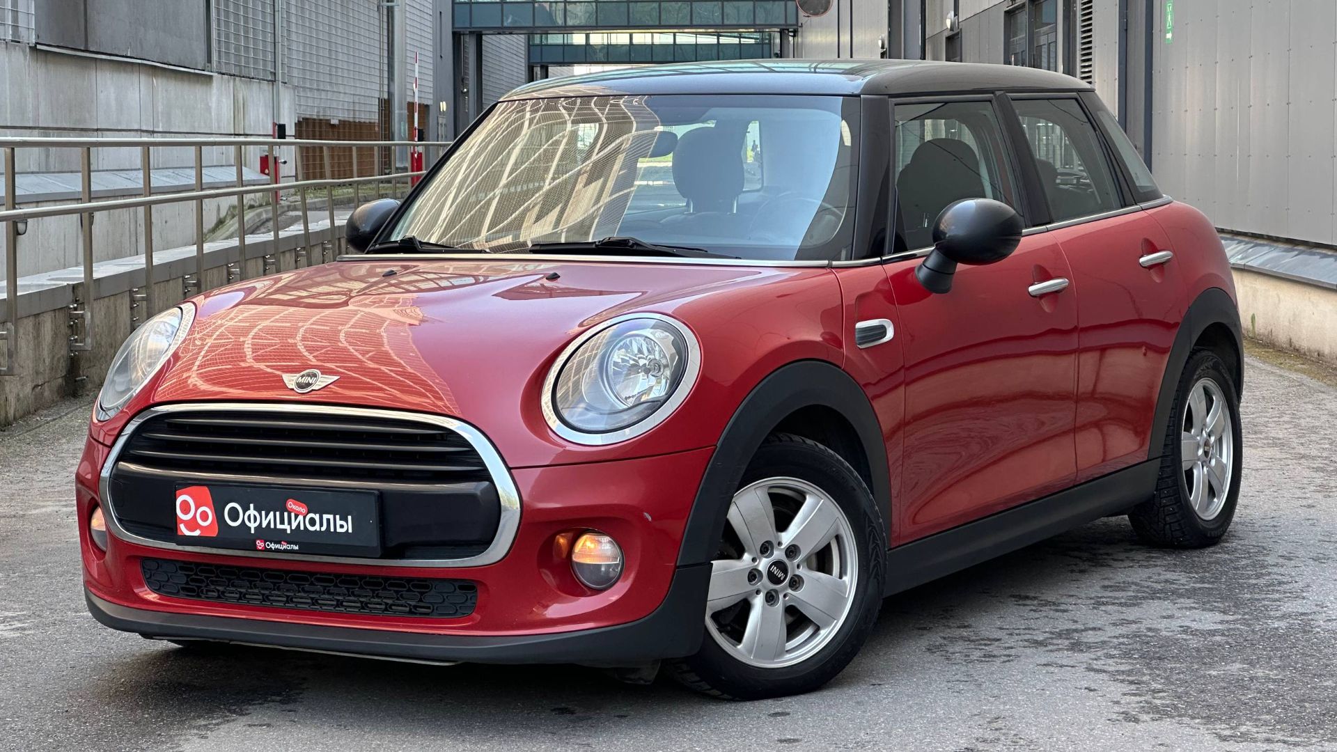 Mini Hatch III (F55F56), 2016 смотреть онлайн