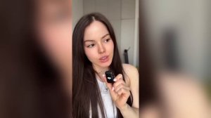 ПАРЕНЬ ИГНОРИРУЕТ ДЕВУШКУ В СПОРТИВНОМ ЗАЛЕ