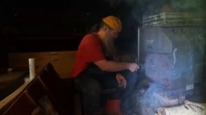 Растапливаем баню слушаем соловья