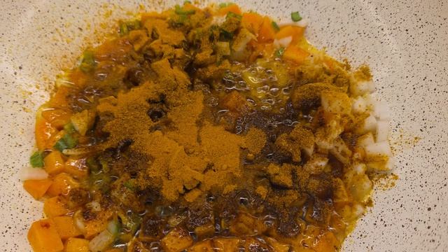 Алло чолай, вегетарианское острое блюдо из нута южноазиатской кухни