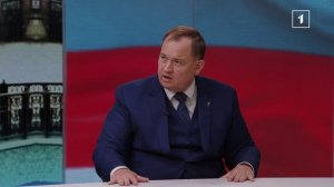 ⚡️«Он сидит и вкручивает ордена в пиджак…»