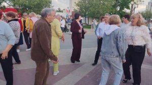 11 мая.А  ты яблоко ела....