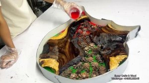 Деревянная ГИТАРА из ЭПОКСИДНОЙ СМОЛЫ и СОСНОВЫХ ШИШЕК