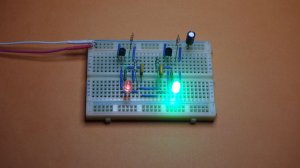 Мультивибратор на MOSFET транзисторах.