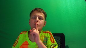 Разговариваем, смотрим TikTok и играем в майнкрафт.