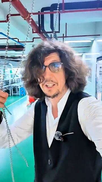 Зачем на заводе HiVi Swan ЭТО висит прямо у двери? 🤫