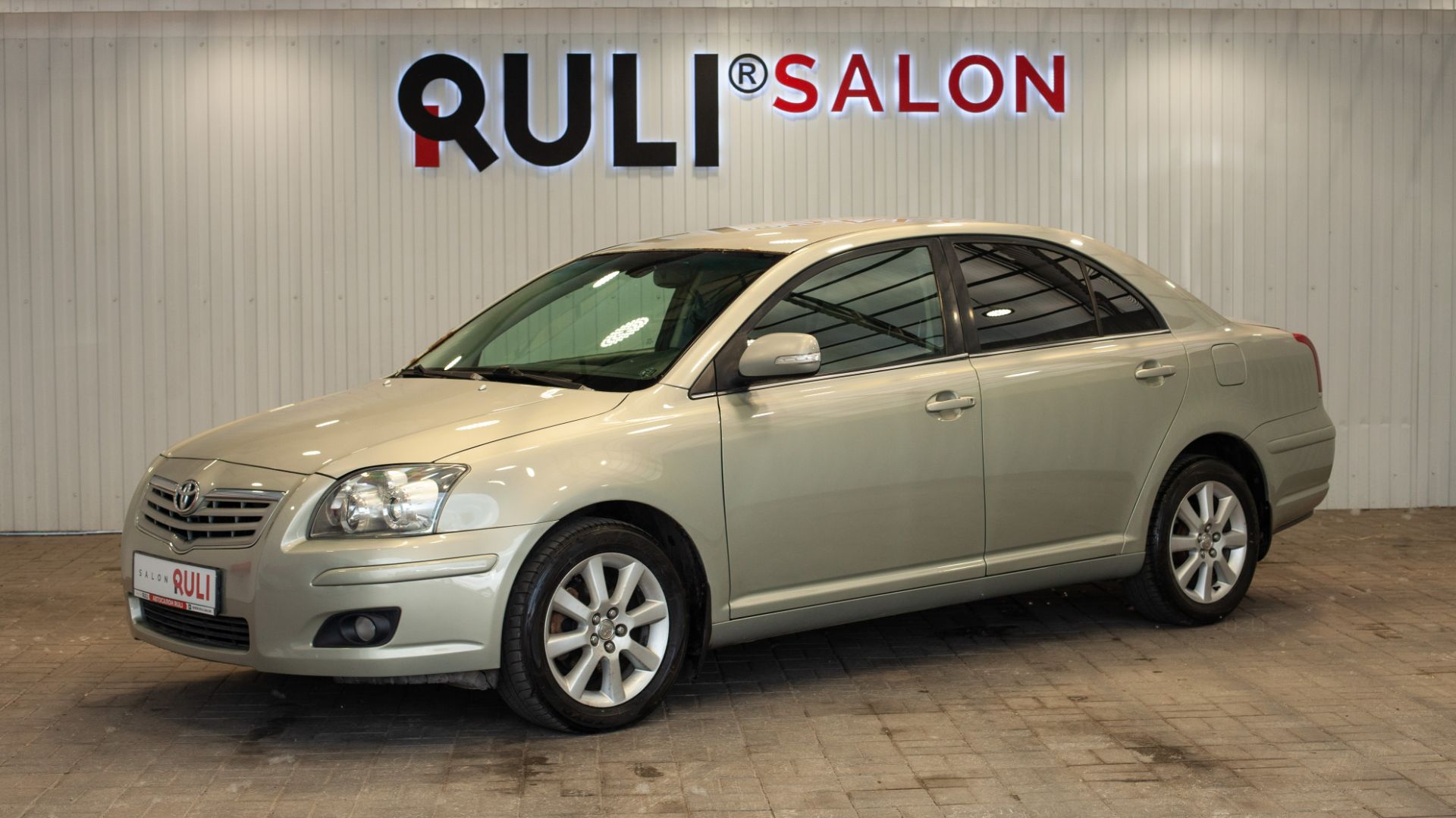 Toyota Avensis II Рестайлинг, 2008 смотреть онлайн
