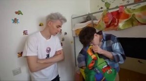 Младший брат vs старший брат а4