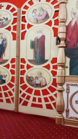 Божественная служба в храме Святой Троицы