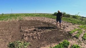 Губарева- ВЕСЬ ДЕНЬ В РАБОТЕ  САПАЮ ОГОРОД  ЖИЗНЬ В ДЕРЕВНЕ