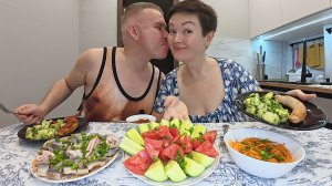 Мукбанг ВКУСНЫЙ домашний ужин разлетелся на УРА! ОБЖОРКИНЫ и наши семейные ценности) Болталка о КИНО