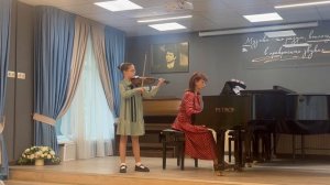 🎻«Грустная песенка» П.И. Чайковский; исп. Анатолия Драир, 10 лет
