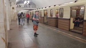 Парад поездов на Кольцевой линии в честь 91-летия Московского метрополитена