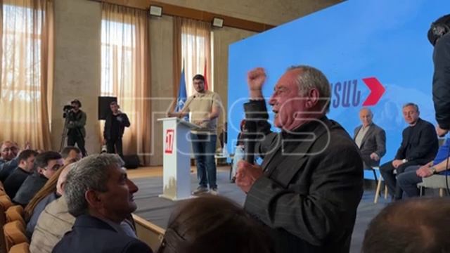 Предвыборная встреча партии 