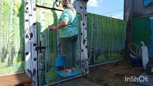 //225/На воротах сделали красоту.С утра вышла чистить клубнику.