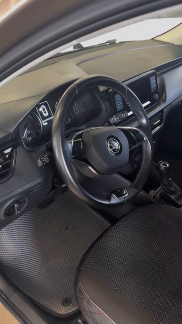 Продается SKODA Rapid /Авто с пробегом