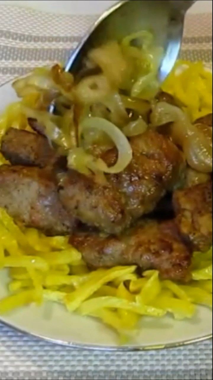 В семье любители печёнки, потому готовлю её очень вкусно! Она тает во рту, нежная, мягкая.