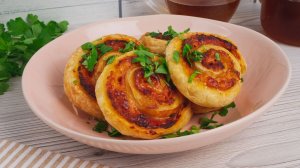 Улитки с беконом, томатной пастой и сыром