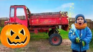 Малыш нашел Волшебную палочку и наколдовал Тыкву на Хэллоуин