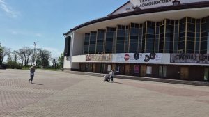 У Драмтеатра с фонтанами