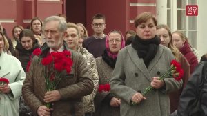 Новости СПбГУ: Универсанты отметили День Победы и почтили память героев Великой Отечественной войны
