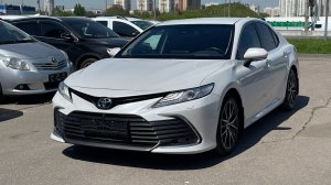 TOYOTA Camry (2022)