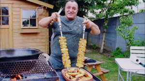 Хрустящий и вкусный кальмар в казане на мангале