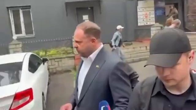 Ермак на свободе. Ну вот видите!? А вы переживали. В VIP сизо почилил, посмотрел последний сериал, п