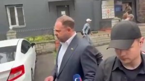 Ермак на свободе. Ну вот видите!? А вы переживали. В VIP сизо почилил, посмотрел последний сериал, п