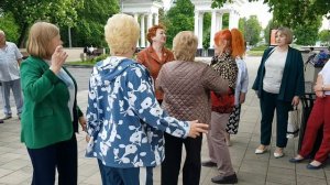 20260517 Орловчанки поют частушки танцы песни под гармонь гармошку по воскресеньям ПКиО парк г Орёл