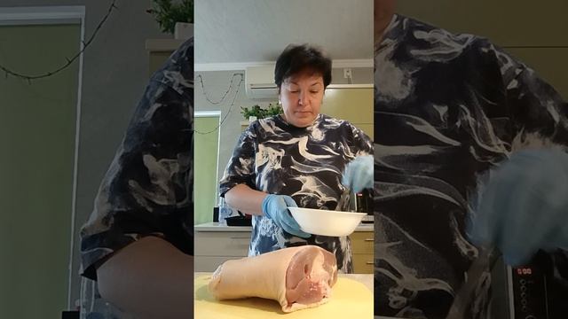 Отправила рульку в духовку 😊