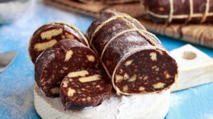 Шоколадная колбаса из печенья и какао | классический рецепт из детства