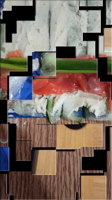 Рулетики из огурца с творожным сыром и красной рыбой