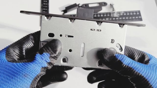 Как перевернуть язычок на защелке Браво Р-3 чёрный цвет, пластиковый язычок