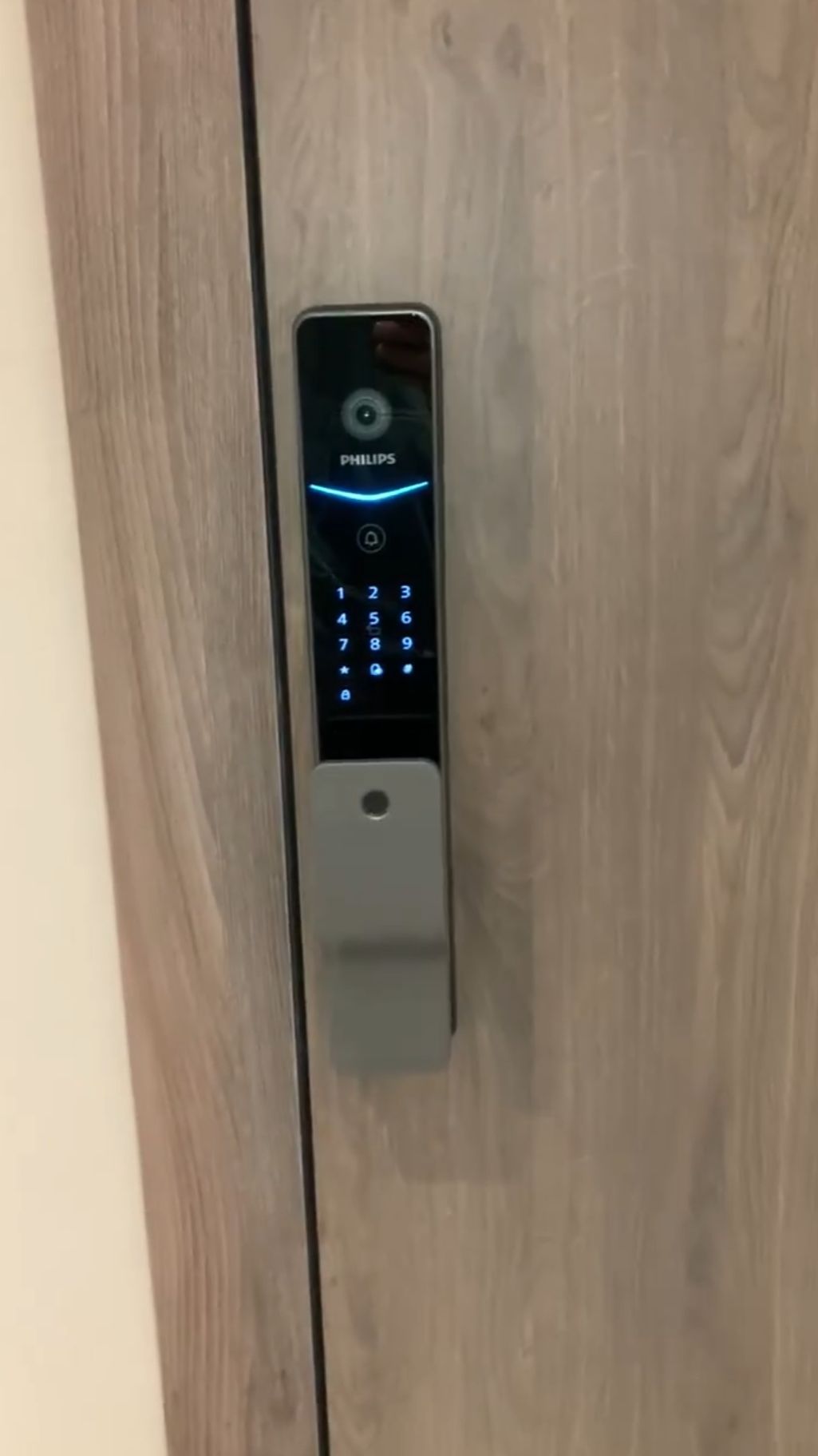 Установка электронного замка Philips EasyKey DDL720-MVP. Москва, ЖК Режиссёр