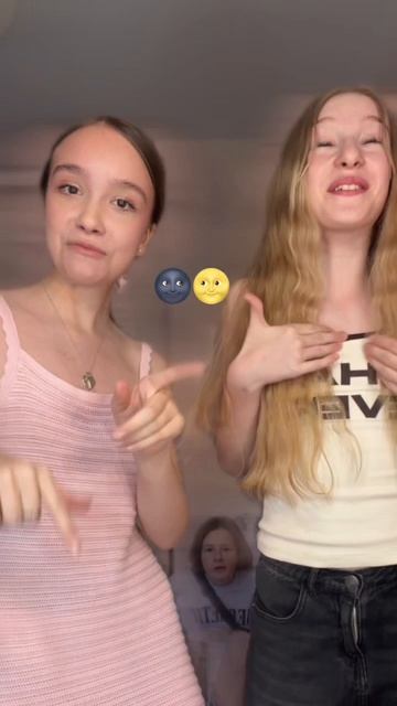 Танцульки :3 #•YANA• #тик ток #тренд #истасамка #ольга Бузова #YANA смотреть онлайн