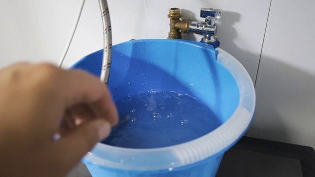 как слить воду с бойлера смотреть онлайн