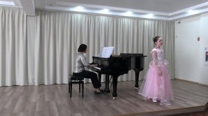 Сольный концерт Парахиной Ангелины (хоровое пение), преподаватель Дудева Лидия Васильевна