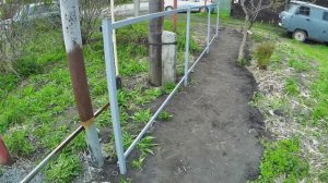 Продолжаем делать  забор.