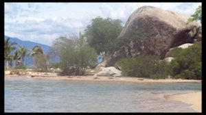 39 Sand Beach песчанный пляж для людей и коз