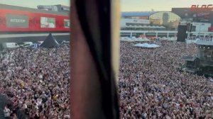 Зато в Киеве закатили концерт на десятки тысяч человек. А чего им бояться?

«На контрасте. Киев вч
