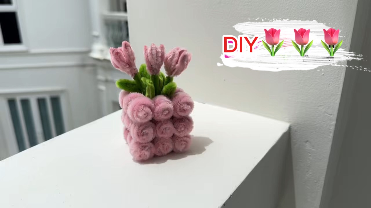 Милые тюльпаны 🌷 в пушистом кубике из синельной проволоки 🌷