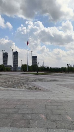 Нарядная Москва на Поклонной горе