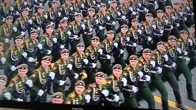Парад Победы на красной площади в 2026 был без военной техники