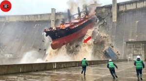Моменты снятые за секунду до катастрофы, корабли и лодки.