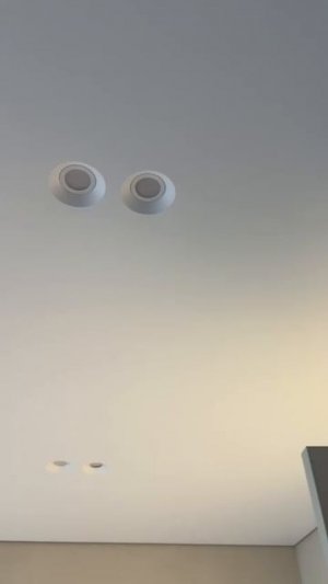 Скрытые карнизы, теневой профиль и красивейшие светильники типа «втяжка» 💡