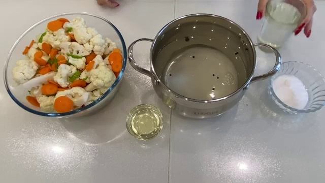 Как вкусно приготовить маринованную цветнаую капусту. Обзор.