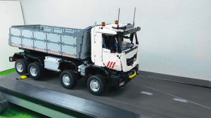 Подборка краш-тестов грузовиков😱 LEGO Technic на беговой дорожке