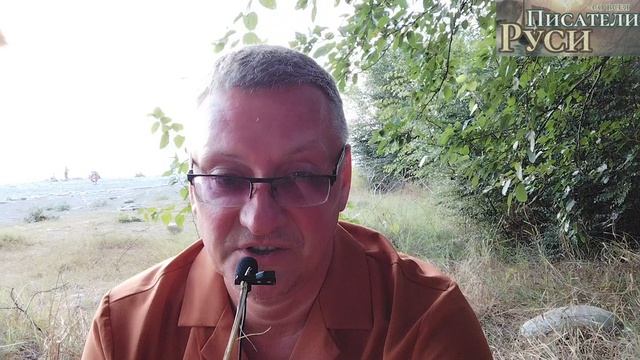 Он создал храм для святой и усыпальницу для вождя мирового пролетариата. Как в душе одного гения уме